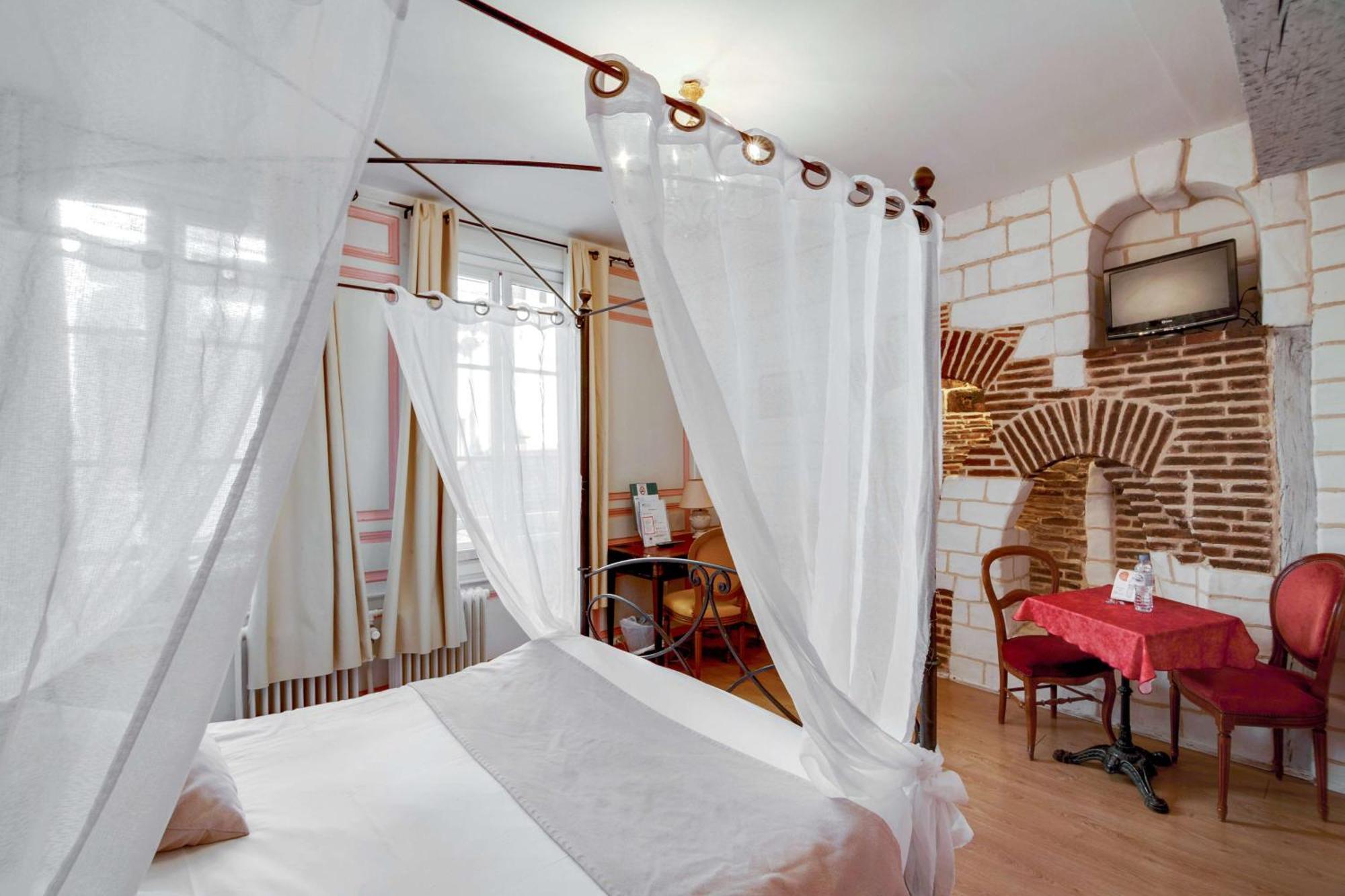 Brit Hotel Comtes De Champagne - Troyes Centre Historique Zewnętrze zdjęcie