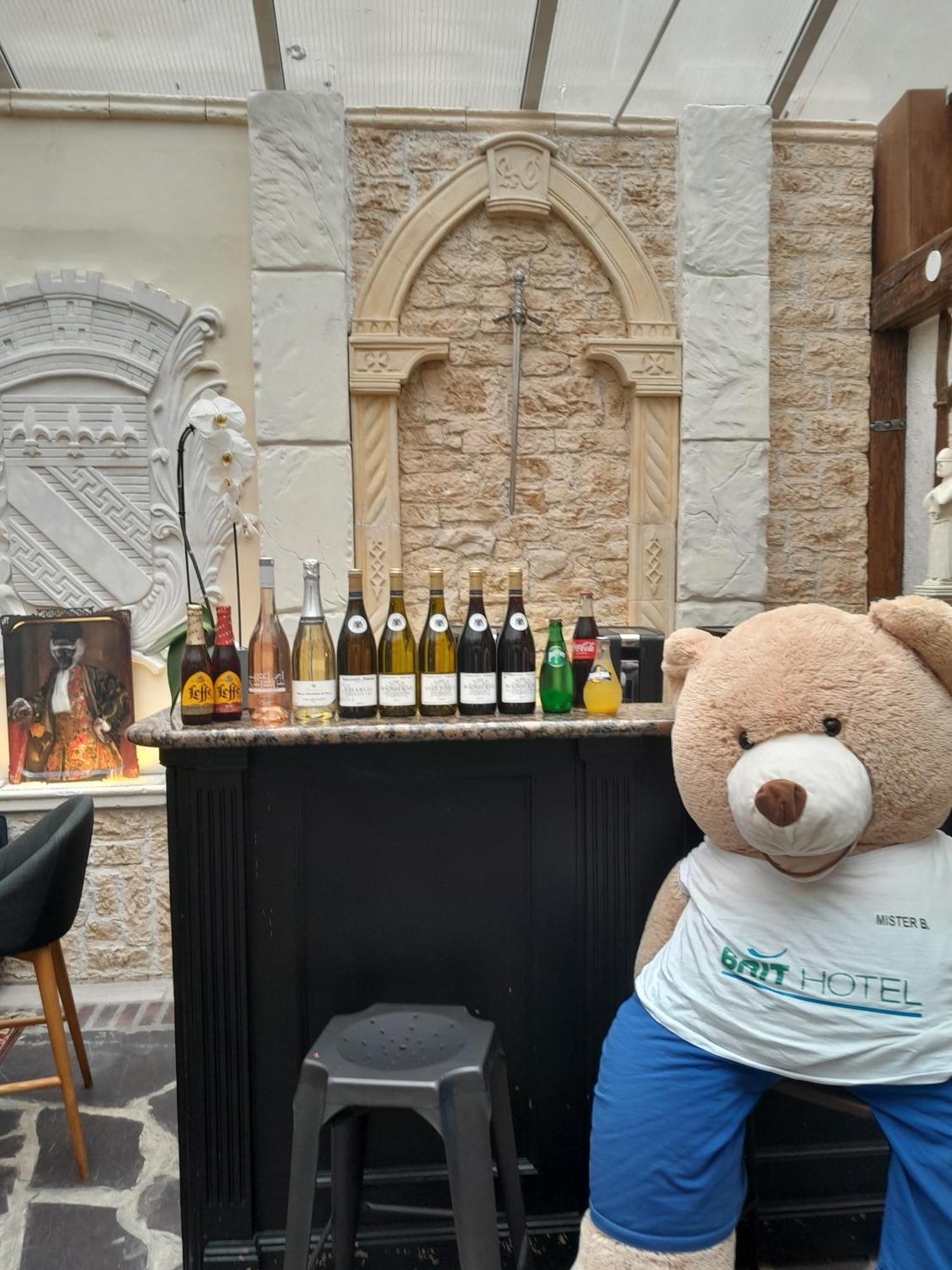 Brit Hotel Comtes De Champagne - Troyes Centre Historique Zewnętrze zdjęcie